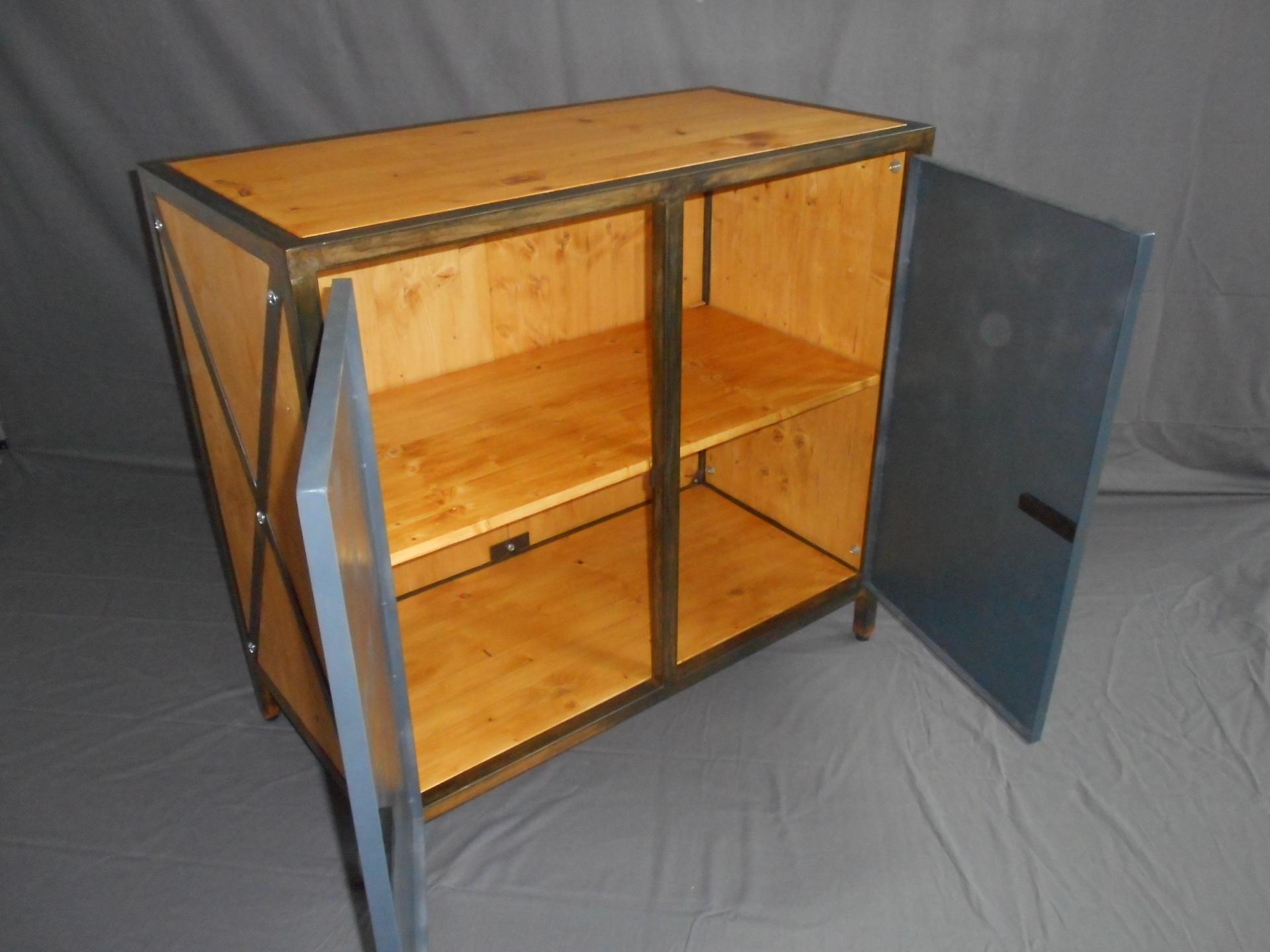 Commode
